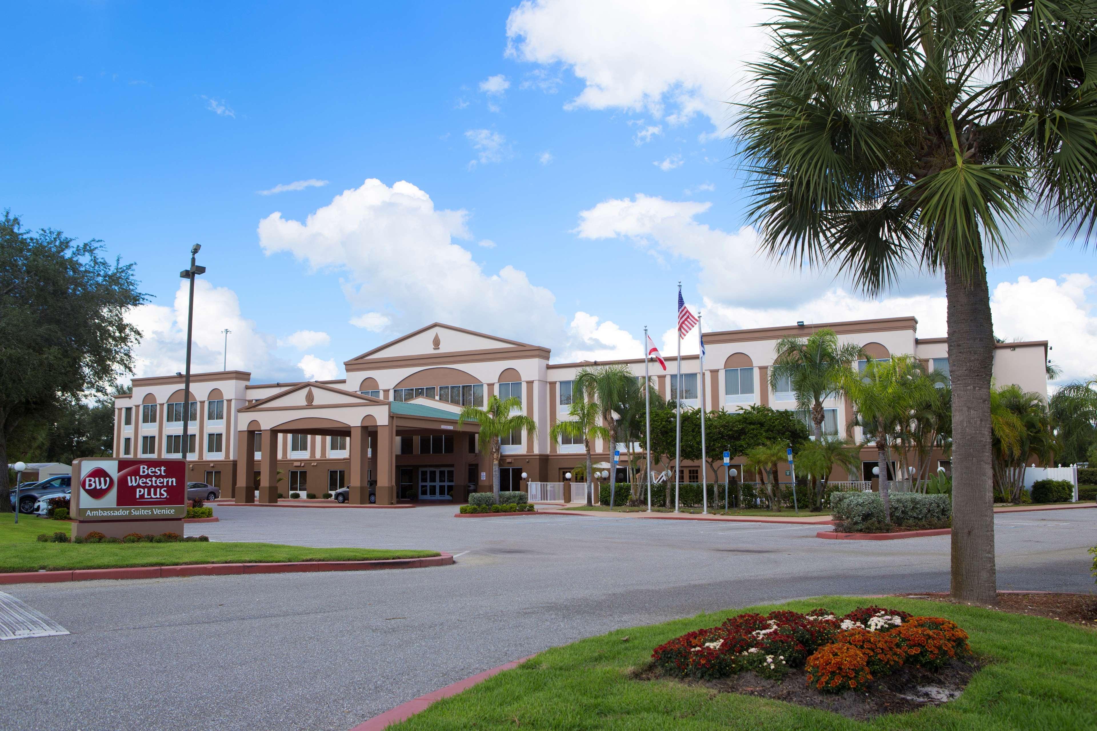 Venice Gardens Best Western Plus Ambassador Suites מראה חיצוני תמונה