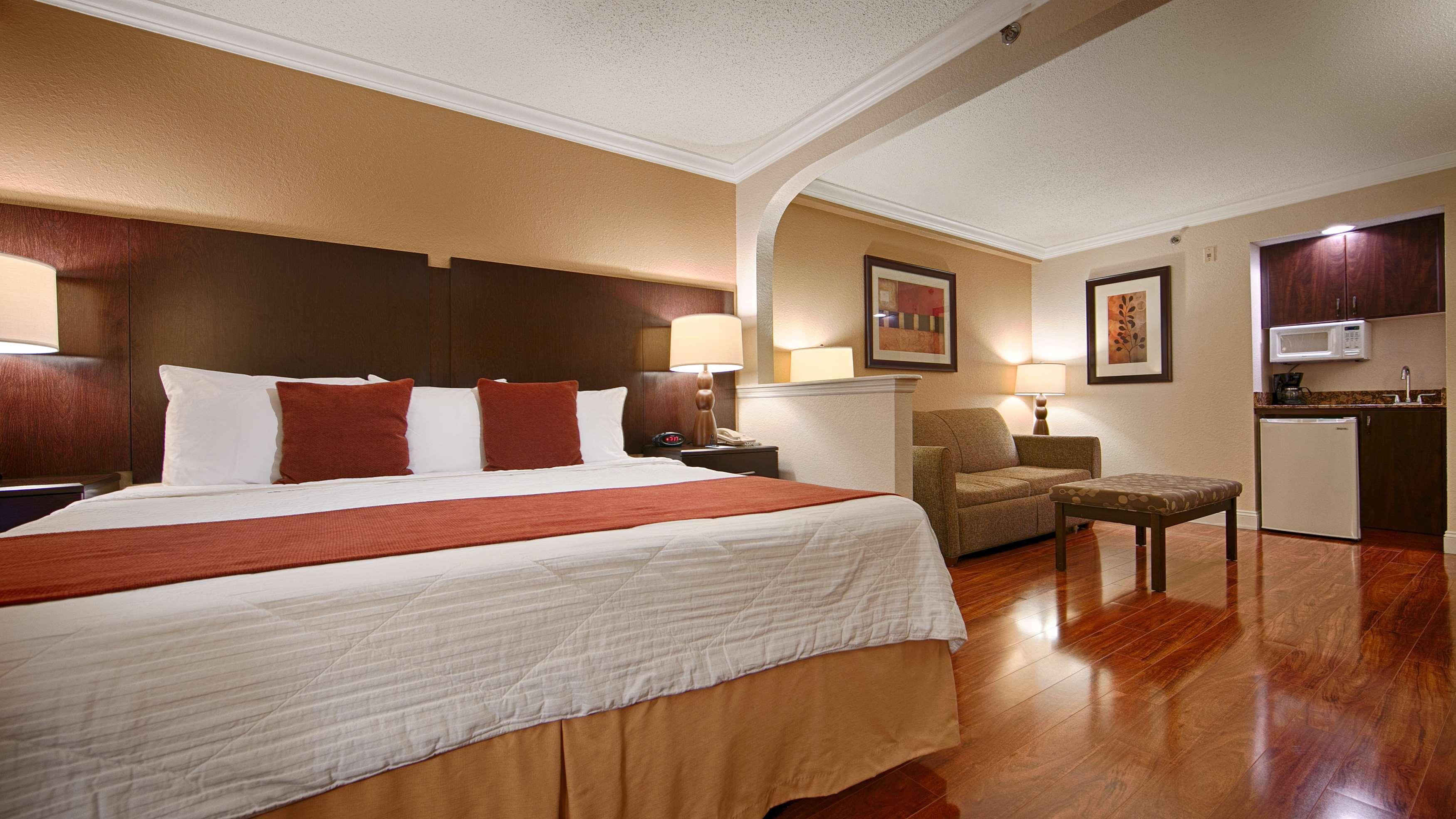Venice Gardens Best Western Plus Ambassador Suites מראה חיצוני תמונה