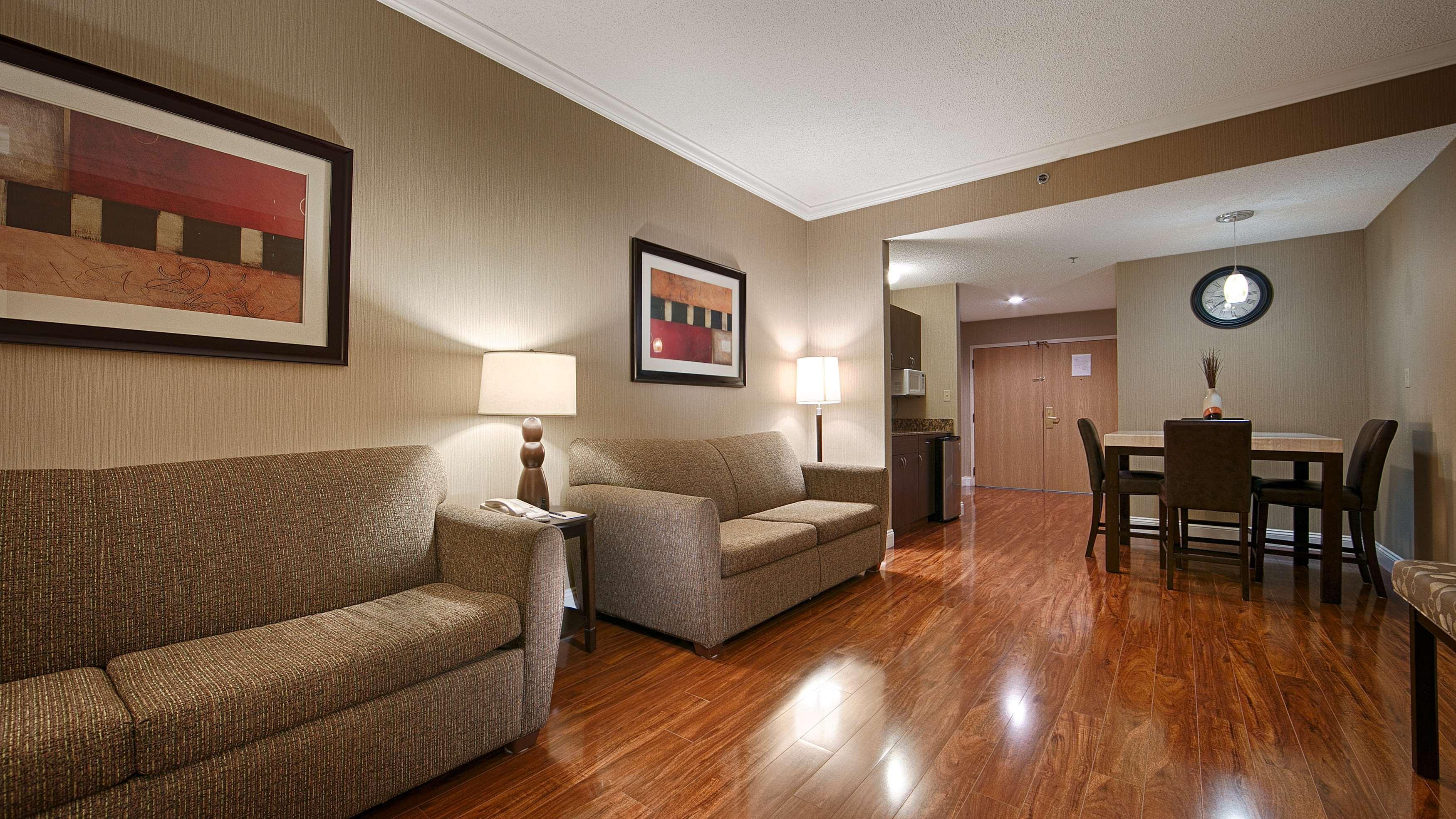 Venice Gardens Best Western Plus Ambassador Suites מראה חיצוני תמונה