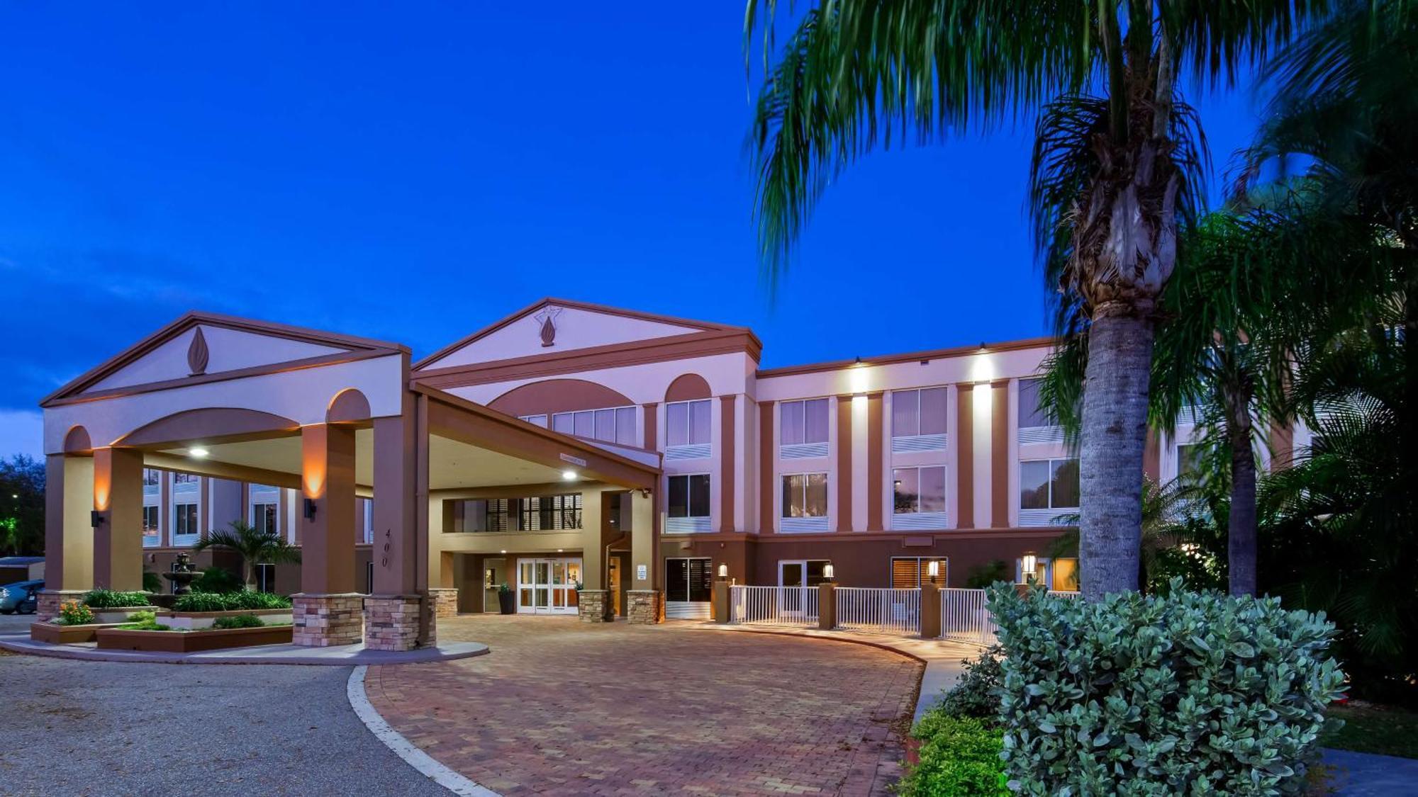 Venice Gardens Best Western Plus Ambassador Suites מראה חיצוני תמונה