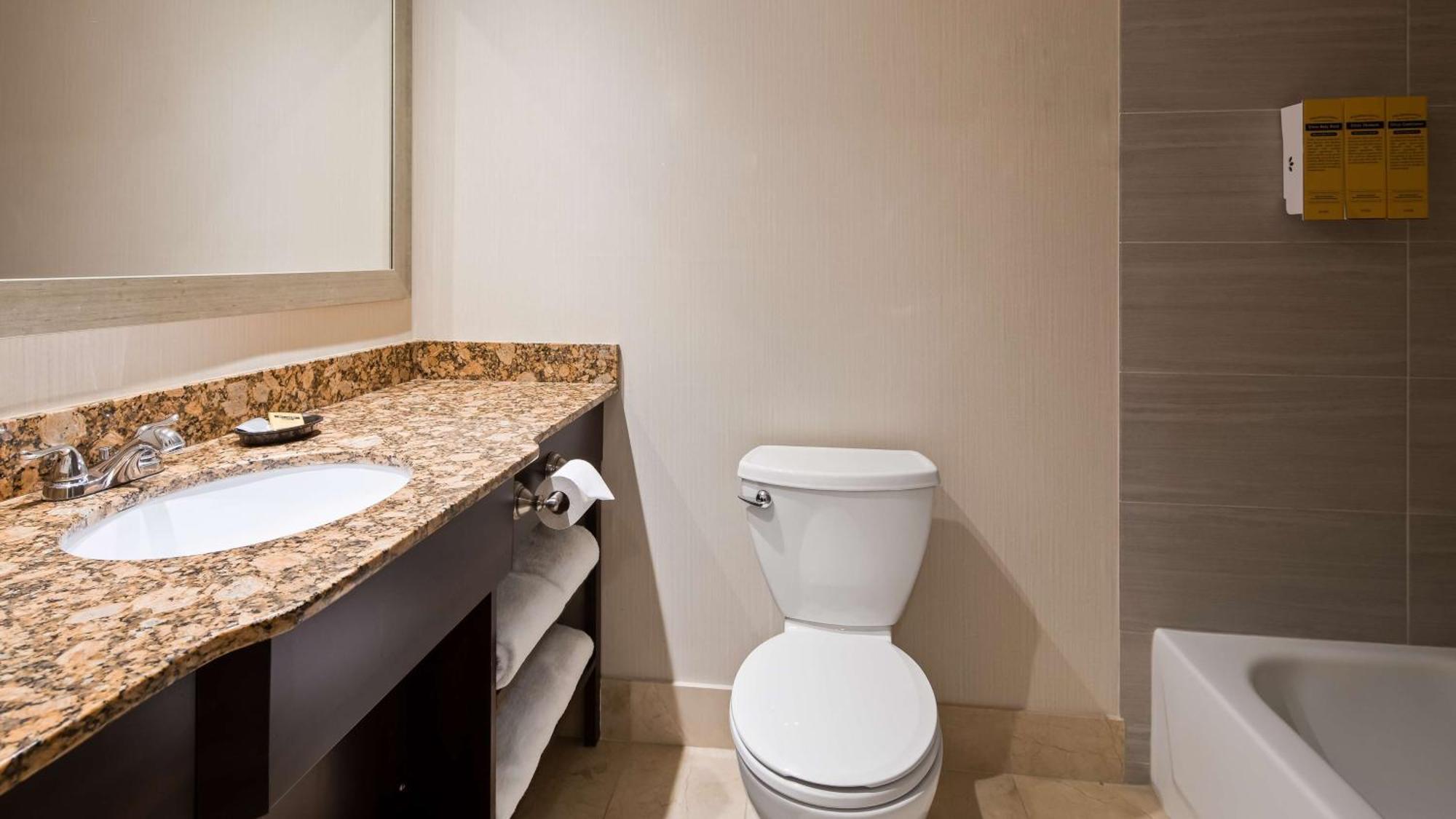 Venice Gardens Best Western Plus Ambassador Suites מראה חיצוני תמונה
