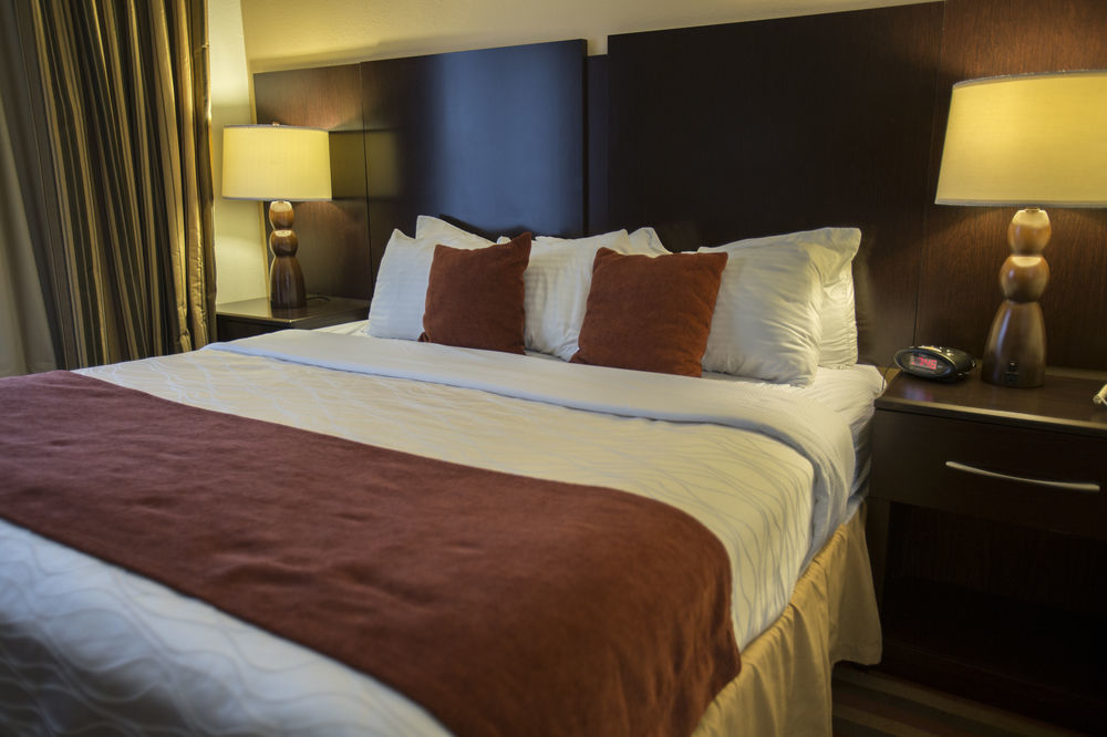 Venice Gardens Best Western Plus Ambassador Suites מראה חיצוני תמונה